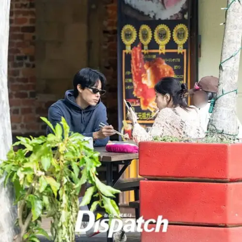 Dispatch confirma la línea de tiempo menos complicada del drama de relación entre Han So Hee, Ryu Jun Yeol y Hyeri, que es bastante emocionante a su manera.